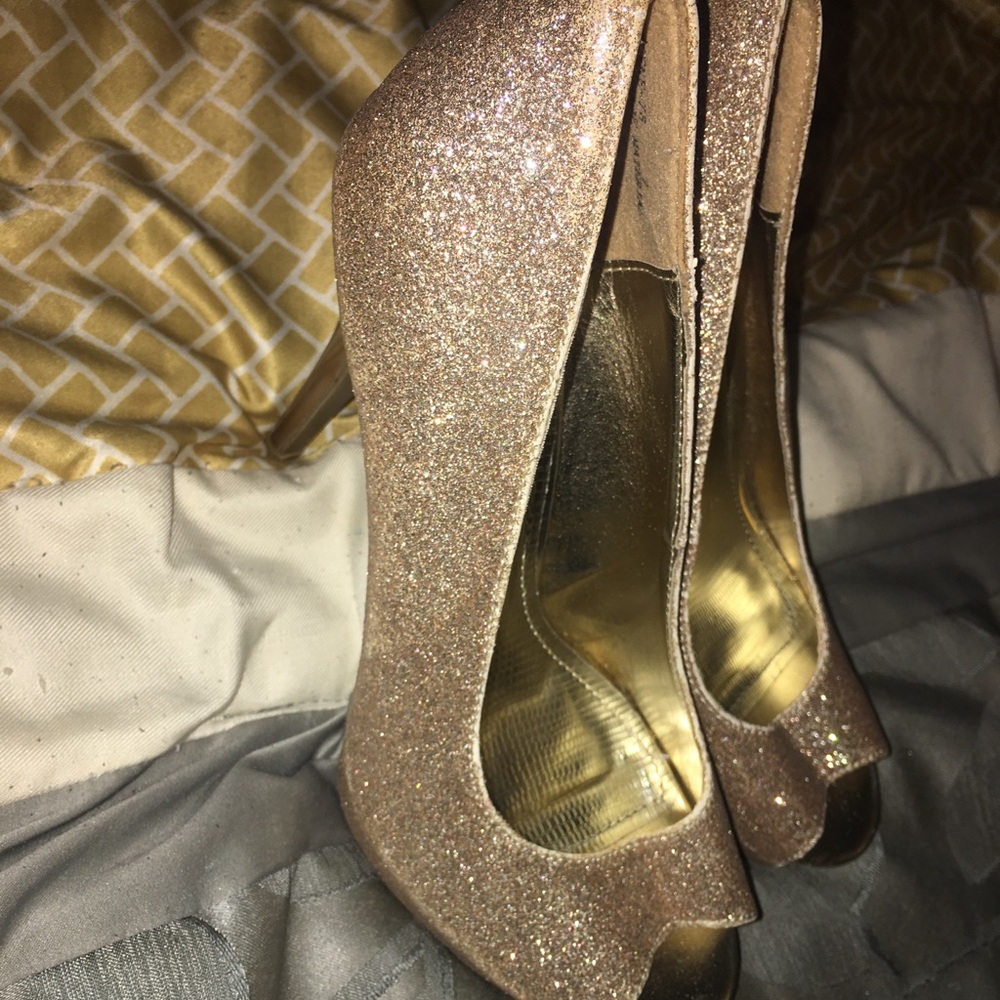 Gold sparkle heels
